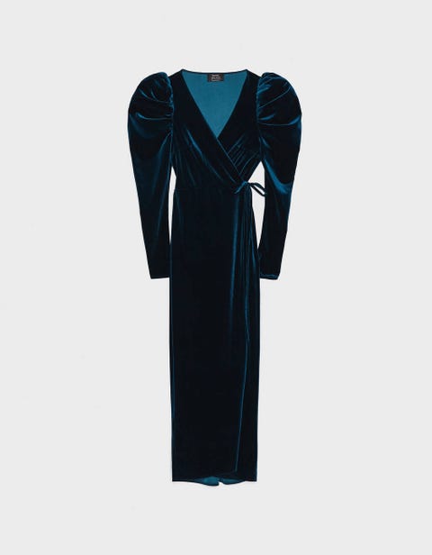 Nos encanta este vestido de terciopelo azul de Bershka Nos encanta este vestido de terciopelo azul de Bershka