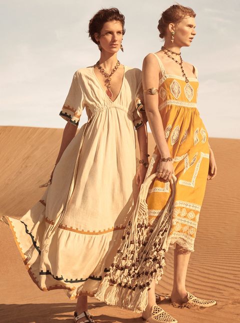 Los vestidos, trajes, túnicas de Zara Campaign ya han llegado para protagonizar, con planas, los mejores looks de primavera verano