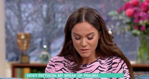 Vicky Pattison breaks down on This Morning as she talks about break-up ...