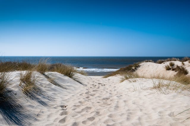 Geile oma am strand