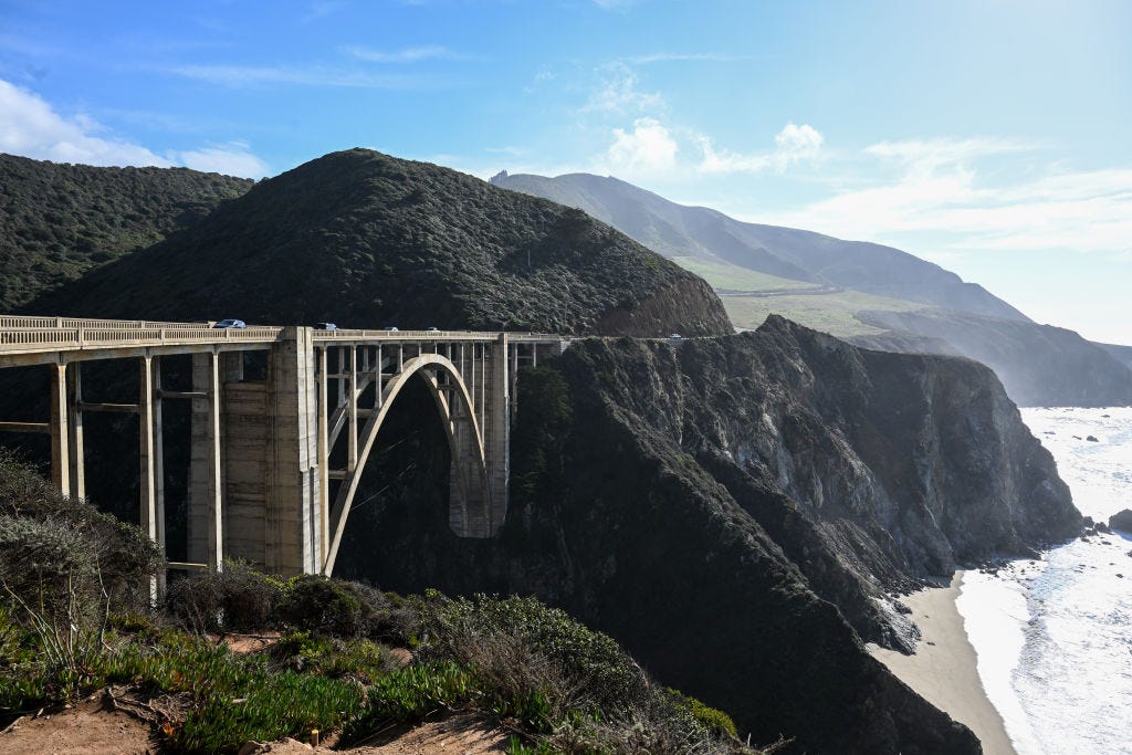 In This California Town, $8-a-Gallon Gasoline Is the Price You Pay for Beauty