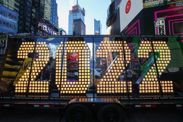 Black Christmas Showing 2022 New York How To Watch The 2022 New Year's Eve Ball Drop - Stream The Times Square  Ball Drop Online
