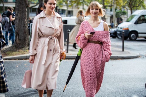 Street Style : Paris Fashion Week - Womenswear Spring Summer 2020 : Day Nine