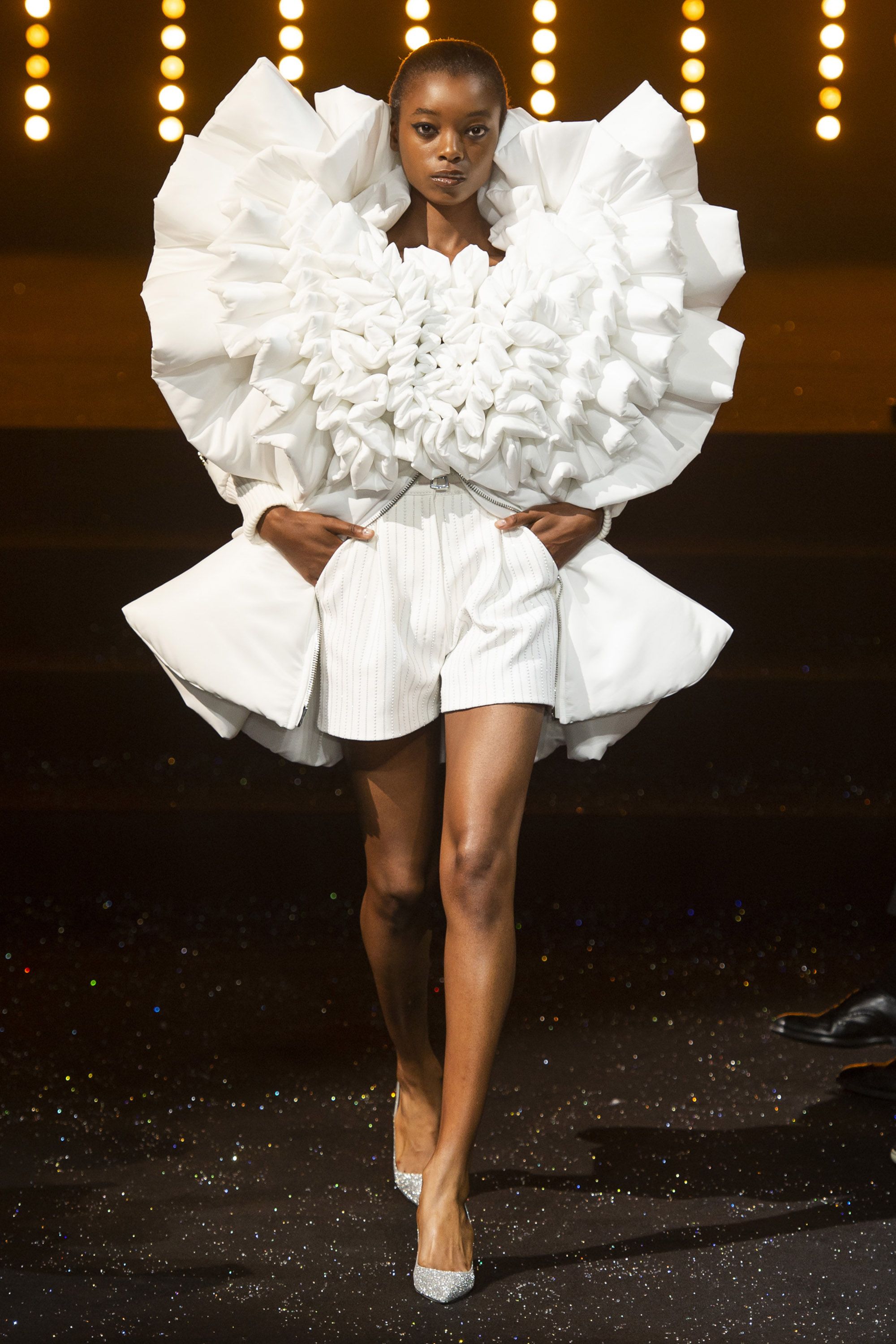 Viktor Rolf Autumn Winter 19 Couture Collection