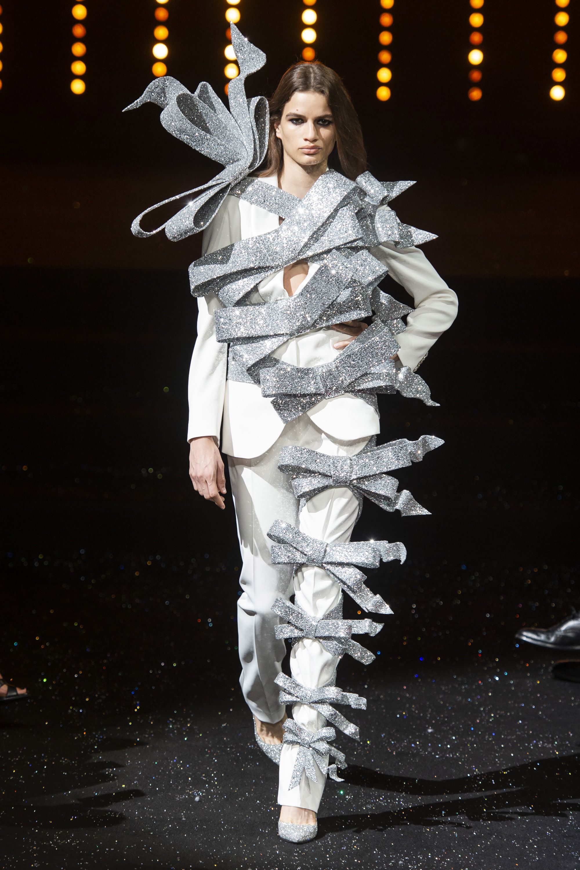 Viktor Rolf Autumn Winter 19 Couture Collection