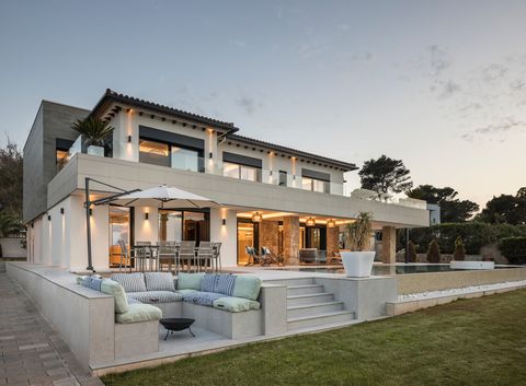 Una casa de lujo con estilo provenzal y mediterráneo