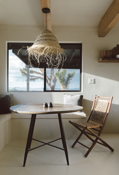Villa Kuro, una casa wabi-sabi en California disponible en airbnb