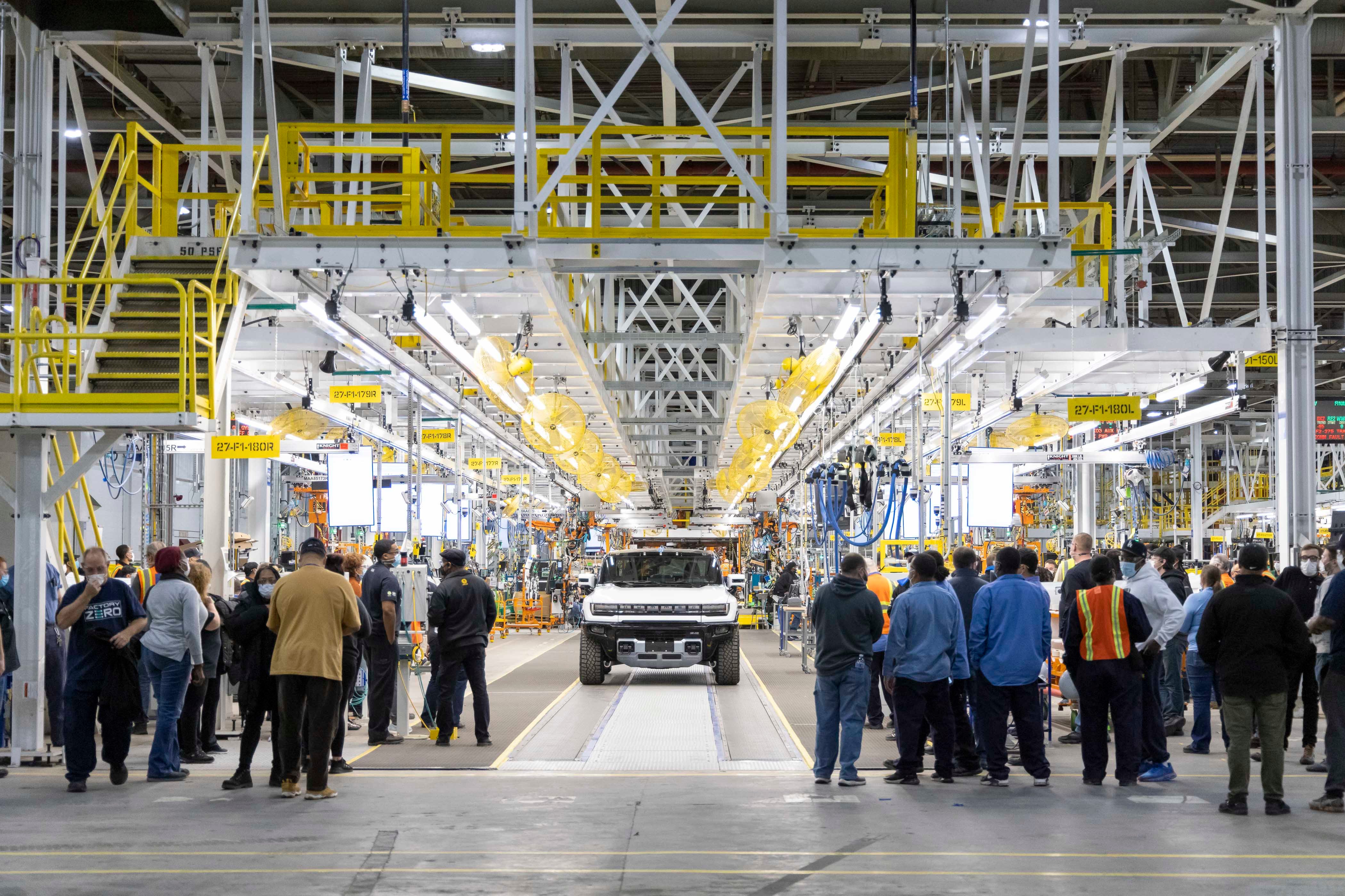 GM Hustling to Bring PHEV Chevy Silverado, GMC Sierra to Market