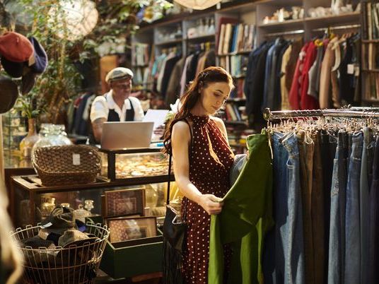 voordeel telescoop Gewend aan Vintagekleding Amsterdam: dit zijn de 7 winkels waar je heen wilt