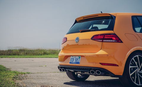 19 Honda Civic Type R Vs 19 Vw Golf R Which Is The Hottest Hatch 19 Honda Civic Type R Vs 19 Vw Golf R Which Is The Hottest Hatch