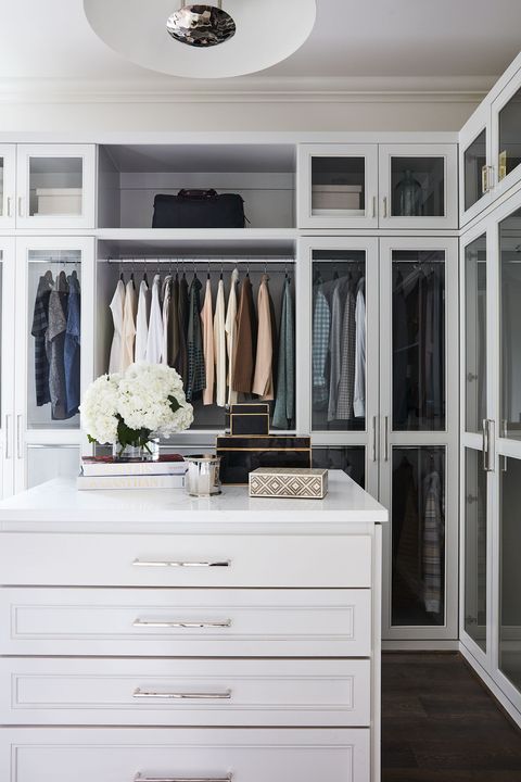 35 Best Walk In Closet Storage Ideas and Designs for Master Bedrooms