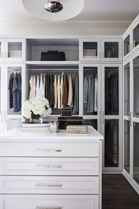 25 Best Walk In Closet Storage Ideas And Designs For Master Bedrooms