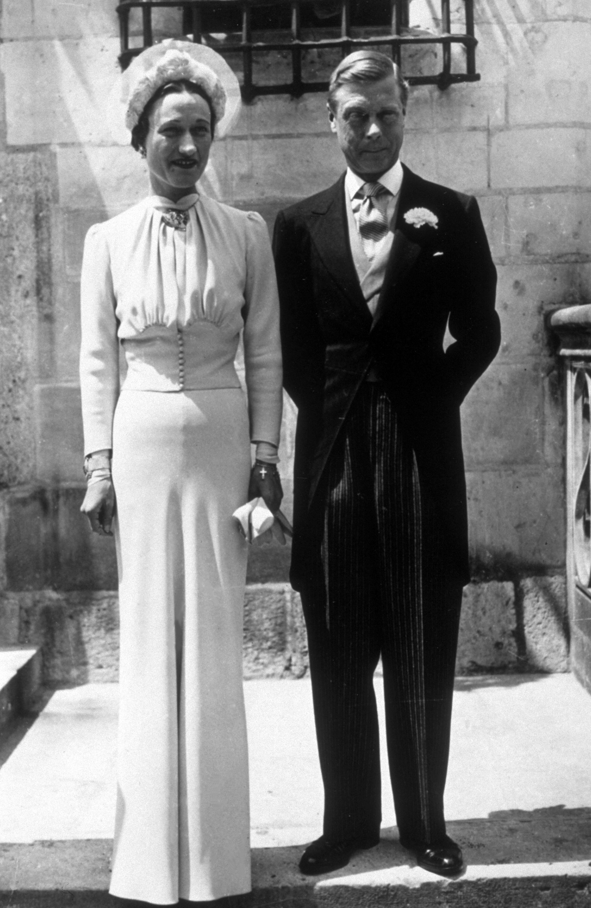 black and white vintage wedding dresses
