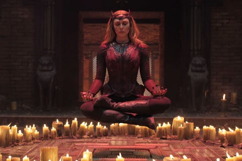 elizabeth olsen scarlet witch multiverse of madness elizabeth olsen scarlet witch multiverse of madness