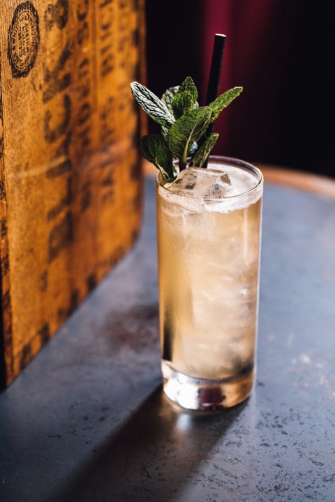 22 Best Vodka Cocktails - Easy Recipes for Vodka-Based Drinks