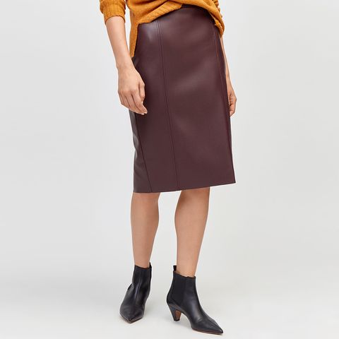 Lorraine Kelly's chic midi skirt is a winter wardrobe staple