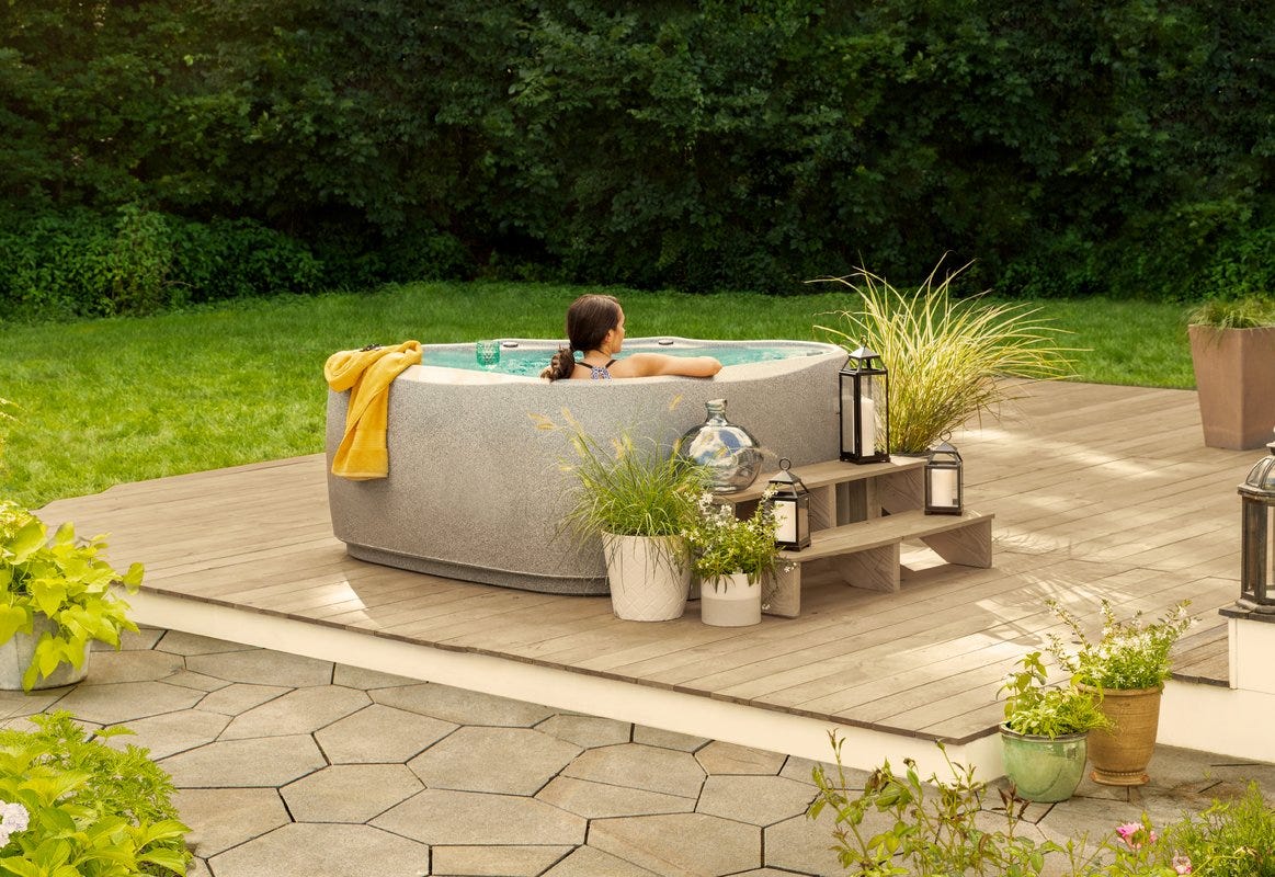 Don't Miss Wayfair's Hot Tub Sale And Save Up To 40 Percent Off ...