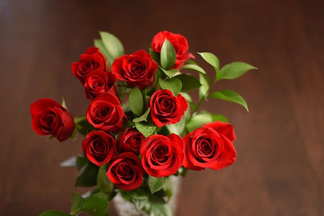 ways to make your valentines day roses last longer
