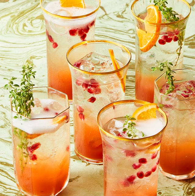 christmas cocktails pomegranate thyme spritz