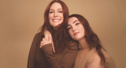 Julianne Moore Shares Her Secrets To Glowing Skin Julianne Moore Shares Her Secrets To Glowing Skin