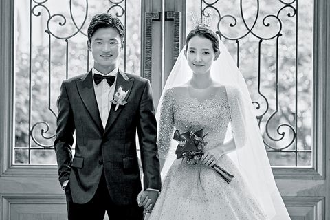 韓国で豪華な結婚式を挙げたキム・ジンスさんとキム・ジョンハさん