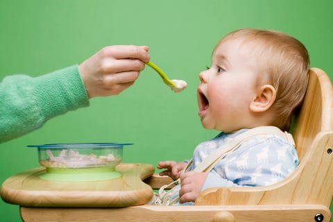 8 top tips for successful baby weaning