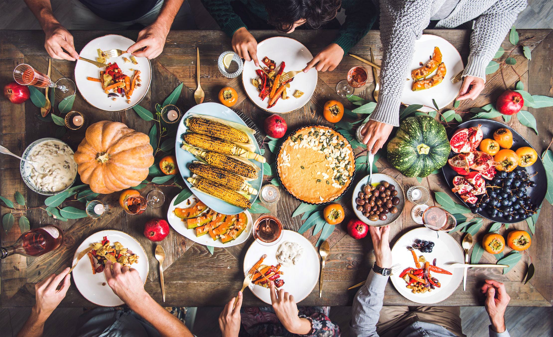 10 Friendsgiving Ideas To Plan The Ultimate Potluck With Friends 