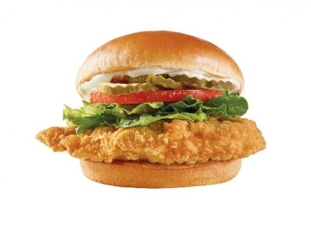 wendys classic chicken sandwich, white meat chicken, lettuce tomato, mayo, pickles, toasted bun
