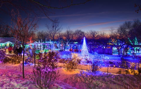 40 Best Christmas Light Displays 2021 - Holiday Light Shows in the U.S.