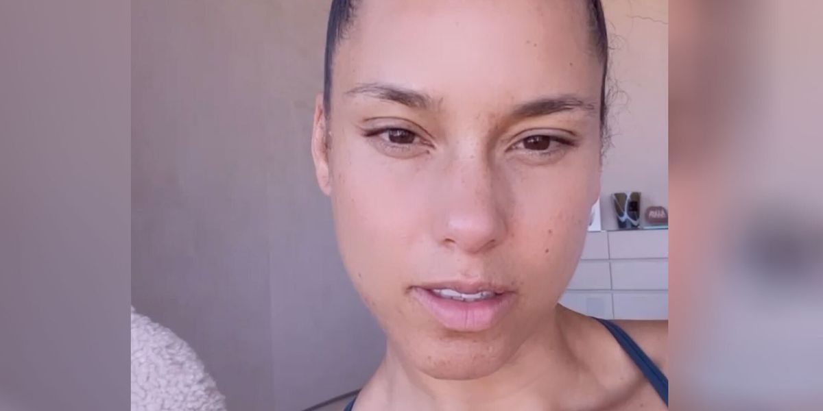 At 41, Alicia Keys’ Skin Is Glowing In A New No-Makeup IG Video
