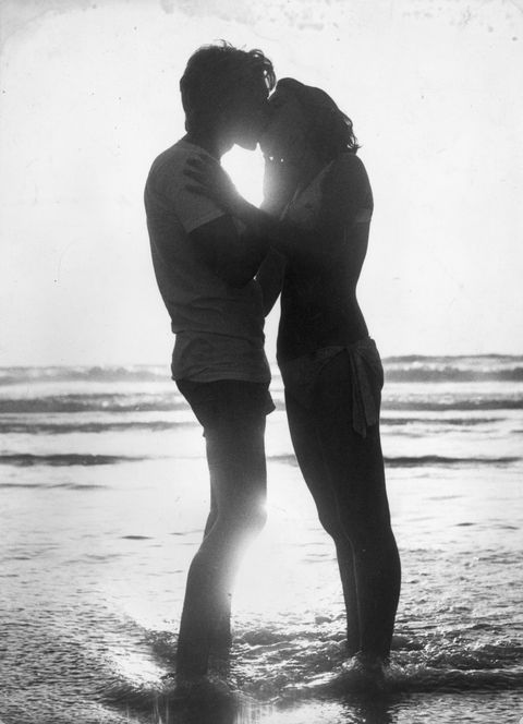 Standing, People in nature, Romance, Interaction, Kiss, Love, Gesture, Honeymoon, Holiday, Monochrome, 