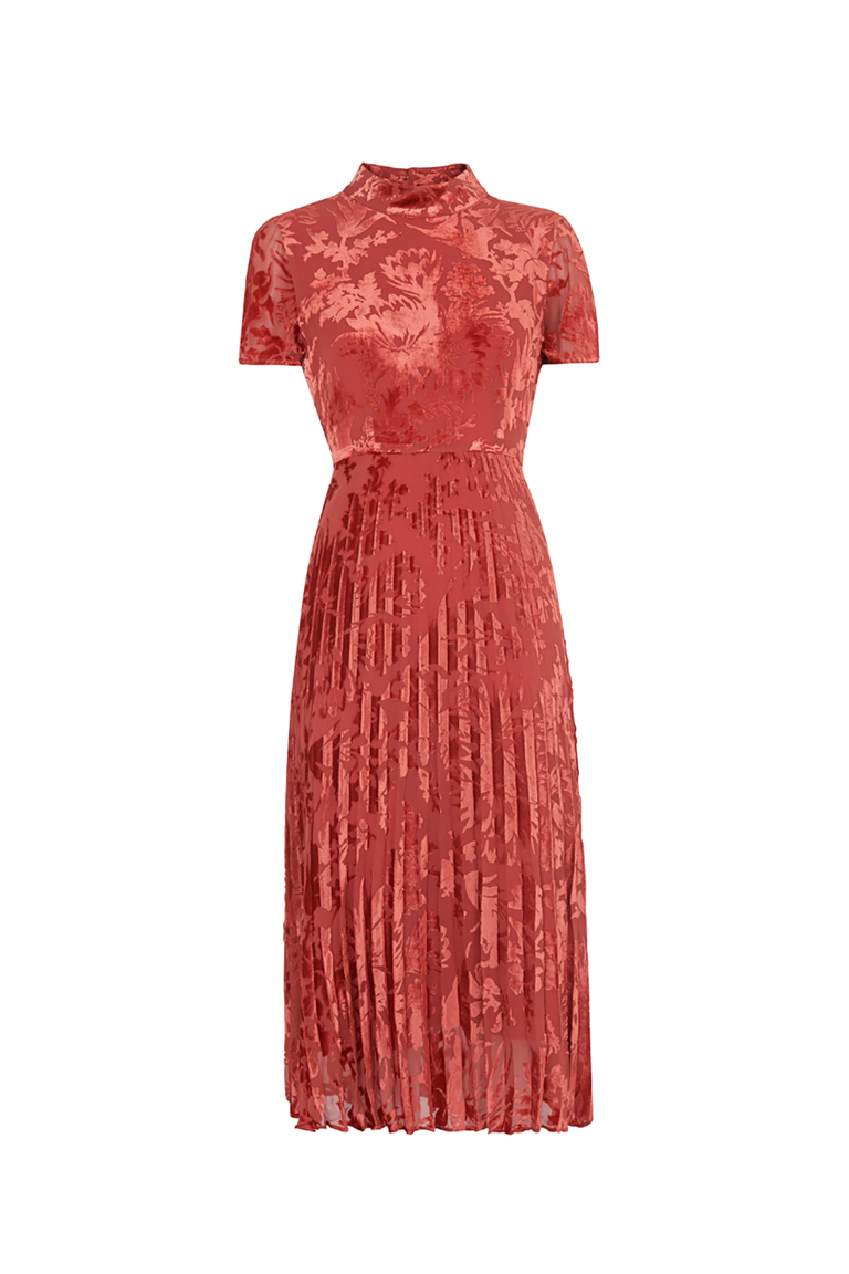 What to Wear to a Winter Wedding - Cold Weather Winter Outfits for the Bridal Guest