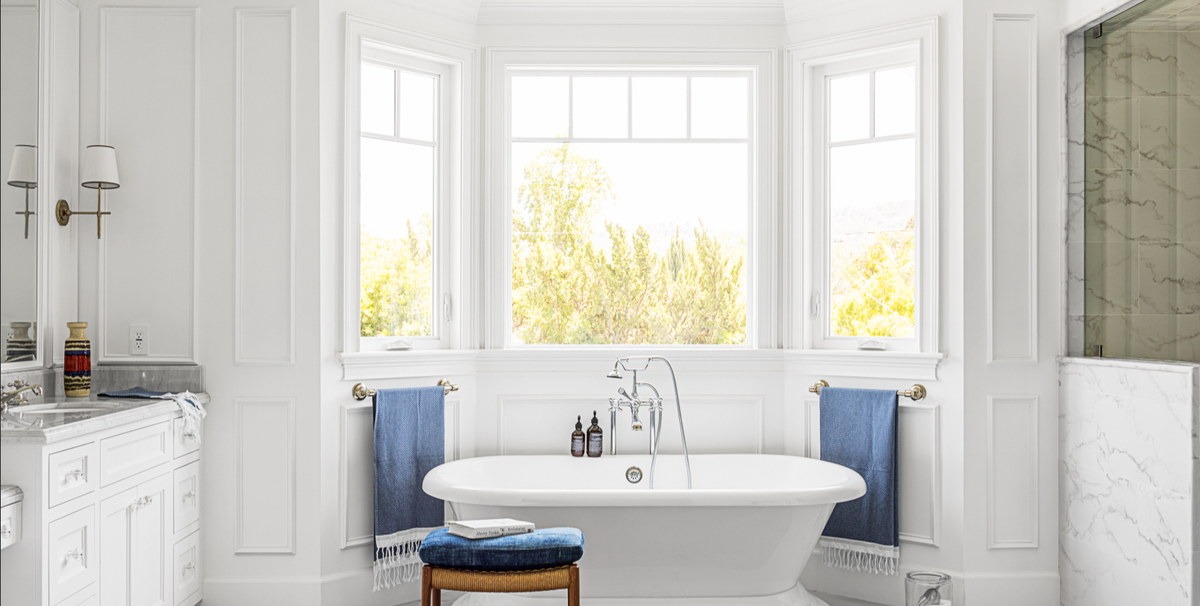 30 Stylish White Bathroom Ideas