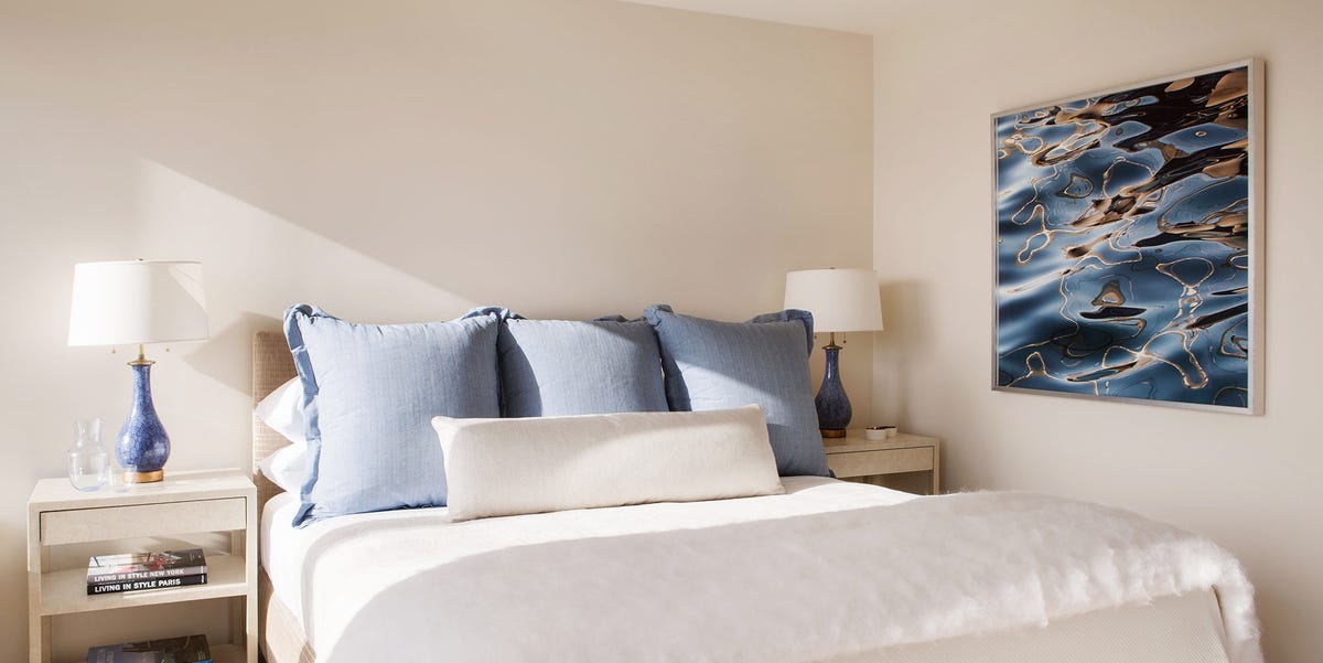 23 Beautiful White Bedrooms Ideas For Bedroom Design - How To Decorate A Plain White Room 23 Beautiful White Bedrooms Ideas For Bedroom Design - How To Decorate A Plain White Room