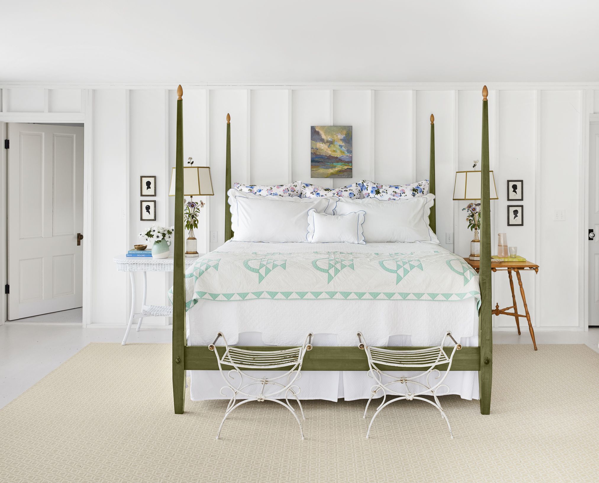 26+ White Bedroom Design Aesthetic