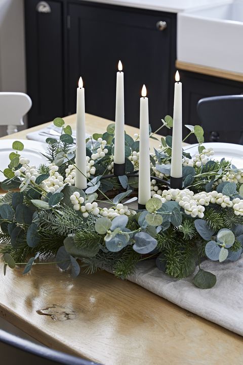 advent wreath with candles