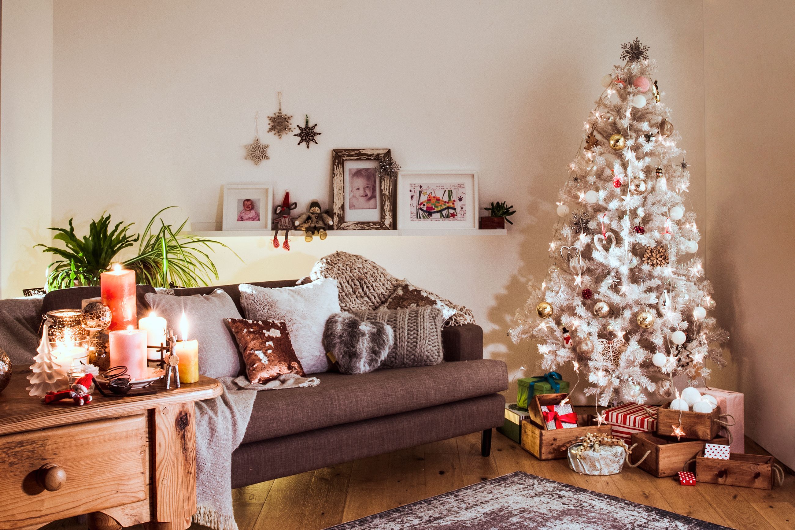 4'/5'/6'/7' Christmas Tree Premium Artificial Xmas Tree Gift Free Standing White 