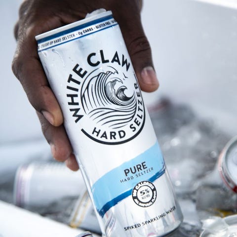 15+ Canned Cocktails — Best Canned Drinks