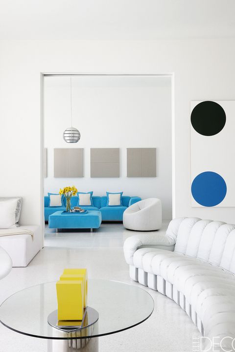 50 Blue Room Decorating Ideas How To, What Color Wall Goes With Light Blue Sofa