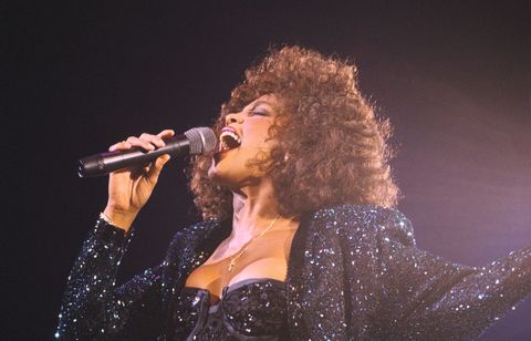 whitney houston performs in paris bercy on may 18th, 1988 in paris,france