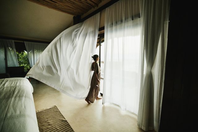 22年最新 人気のカーテンおすすめ25選 おしゃれなものから防音 遮光機能つきまで Elle Decor エル デコ