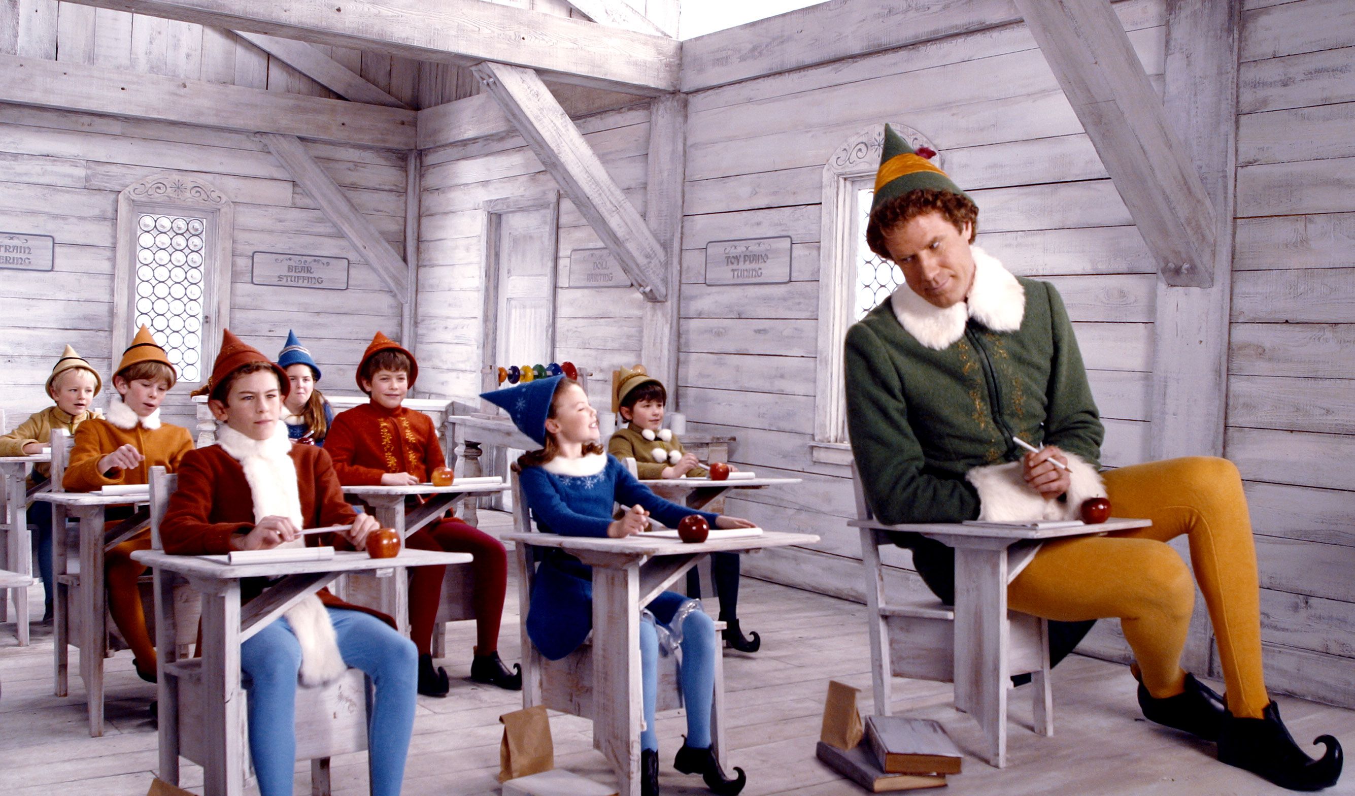 Behind The Scenes Of Production For &quot;Elf&quot; The Movie - Best Holiday Films