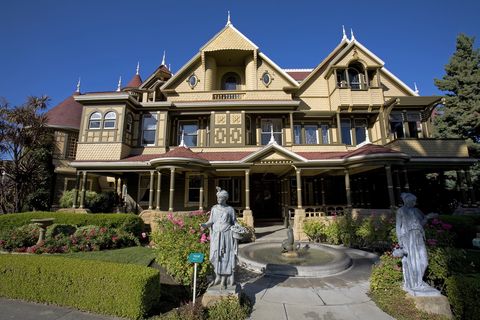 The 25 Most Haunted Places in America - Haunted Places Near Me
