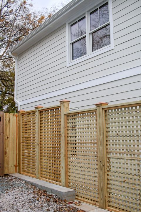 32 Best Garden Fence Ideas Diffe, Wooden Trellis Fence Designs