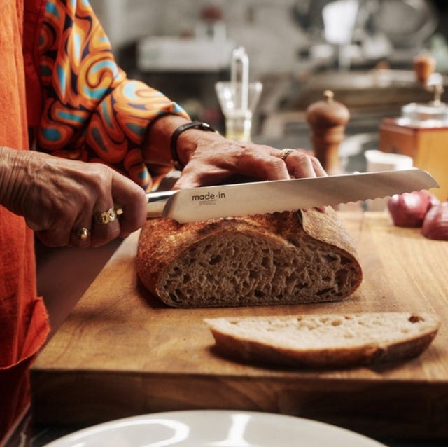 slicing bread