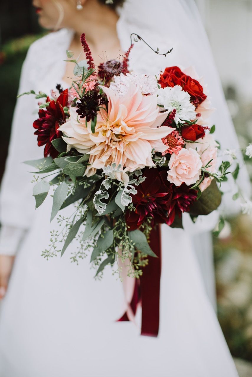 18 Gorgeous Winter Wedding Bouquet Ideas - Flowers for Winter Weddings