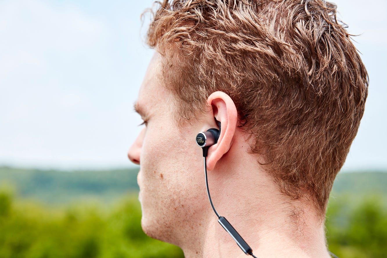 The 15 Best Wireless Earbuds for Runners