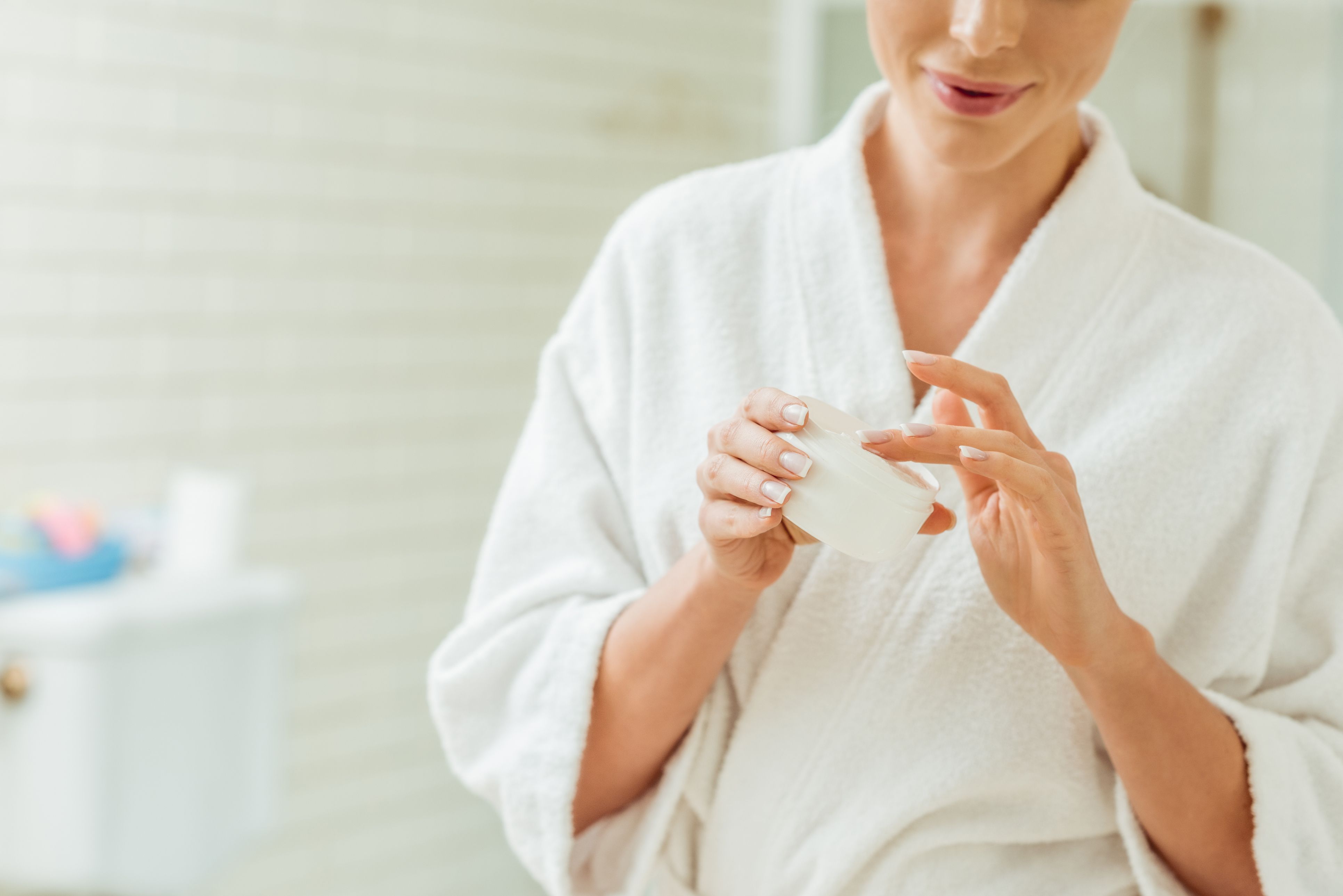 Younger hands: Miracle cream promises to reverse the aging Younger hands: Miracle cream promises to reverse the aging