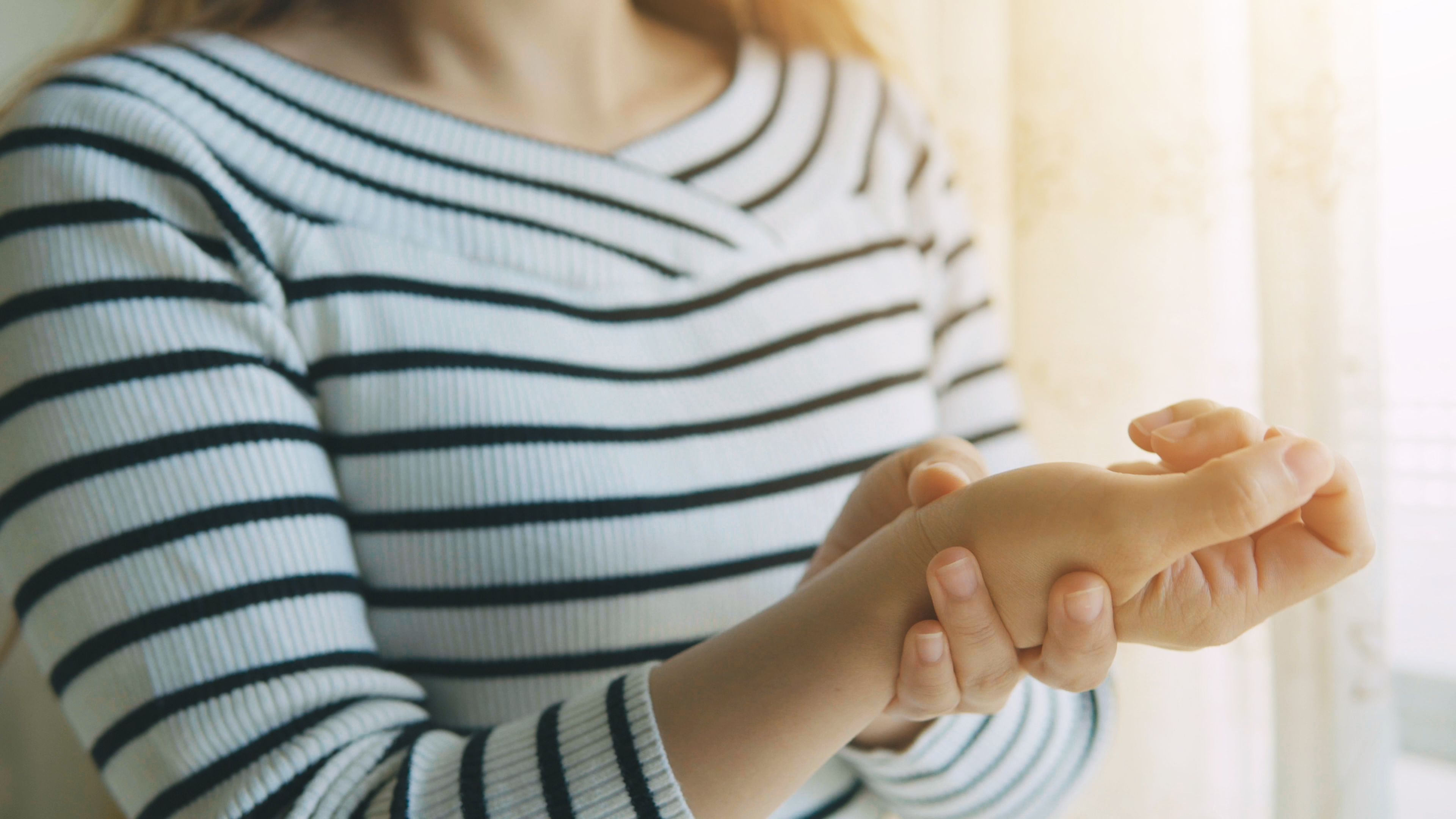 5 Signs Your Body Aches Could Be Something Serious
