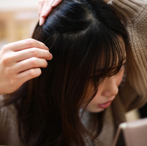 10款頭皮精華推薦！一個方法檢測是油性頭皮或乾性頭皮，頭髮才能生長健康強韌